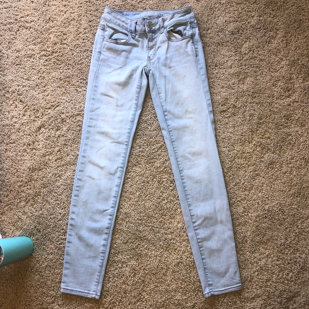 american eagle light wash jeans